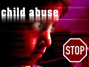妇联回应男孩遭父亲家暴后坠楼事件，呼吁社会共同关注家庭暴力问题