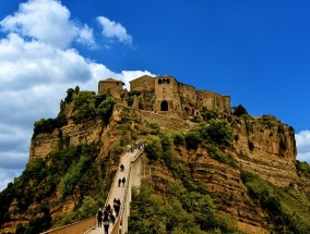 云南旅游攻略，跟团费用与旅行注意事项详解