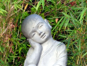现代年轻人疲惫现象的背后原因