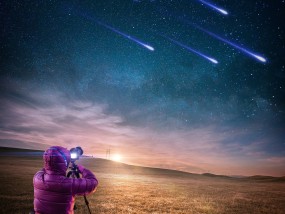 戛纳电影节主会场停电，星光熠熠的吐槽之夜