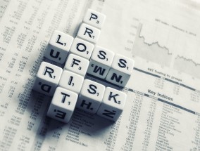 今年前四个月我国货物贸易进出口同比增长2.4%值得关注的增长信息与出口趋势分析