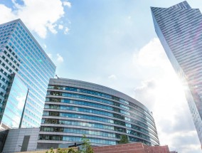 国银金租(01606.HK)作为出租人订立融资租赁安排