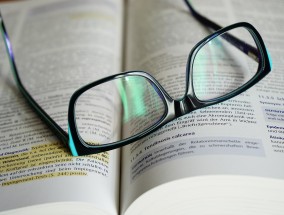 为什么英文没有简化运动