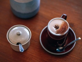继蜜雪冰城、霸王茶姬之后，沪上阿姨也要登陆资本市场—茶饮企业纷纷上市背后的动因