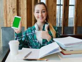 一位女性选择在英国留学一年的深度洞察，勇气、投资与成长